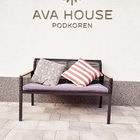 Semesterbostad Ava House *