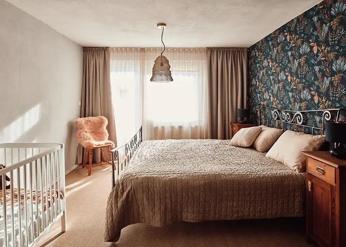 Počitniška hiša Ava House *